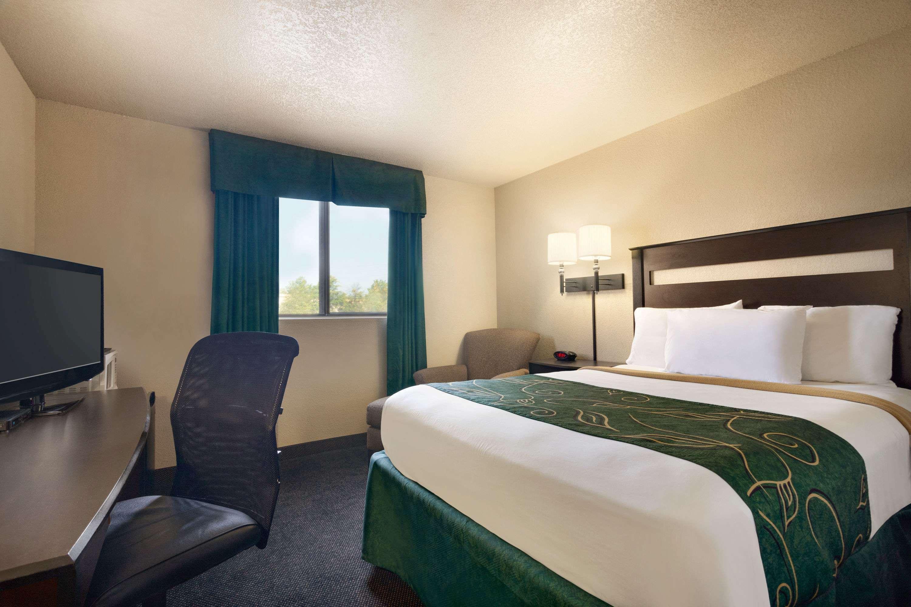 Travelodge By Wyndham Jefferson City Exterior photo